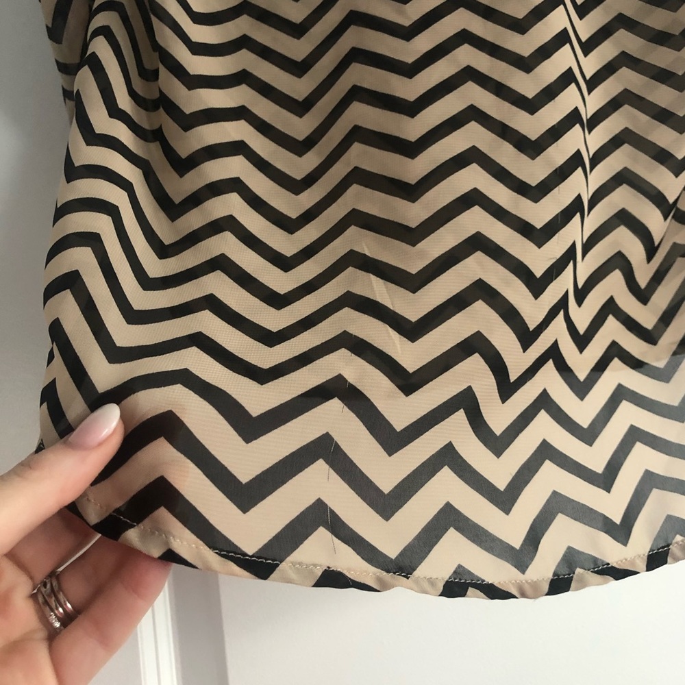 🚨 ALL TOPS $7 🚨 - Picture 7 of 8